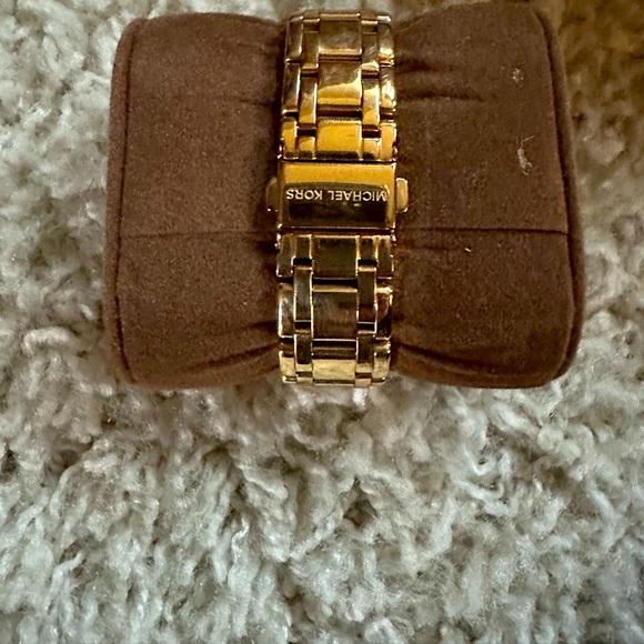 Rose gold, Michael Kors, watch - Picture 2 of 3